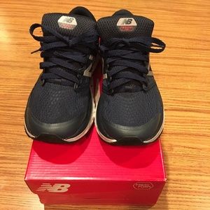 Men's Sneakers New Balance 1080, size 7.5 Wide